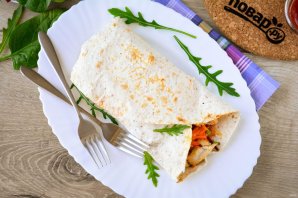 Шаурма в лепешке по-домашнему Шаурма в лепешке по-домашнему