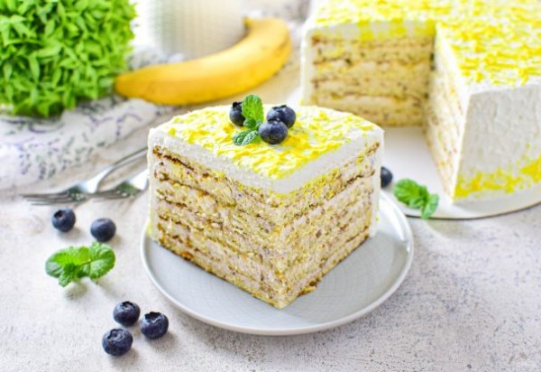 Торт «Молочная девочка» с бананами Торт «Молочная девочка» с бананами