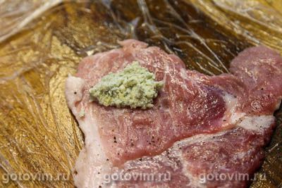 Рулетики из свинины с голубым сыром Рулетики из свинины с голубым сыром