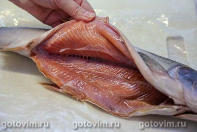 Лосось с лимонным маслом в духовке 