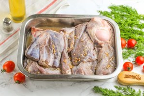 Баранья нога в духовке с овощами Баранья нога в духовке с овощами