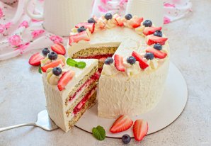 Клубнично-маковый торт Клубнично-маковый торт