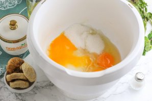 Пирог с сушеным инжиром Пирог с сушеным инжиром