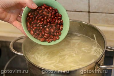 Борщ с фасолью и копченостями Борщ с фасолью и копченостями