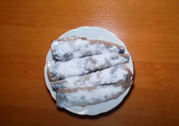 Селёдка солёная в домашних условиях очень вкусная
Селёдка солёная в домашних условиях очень вкусная