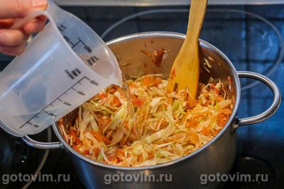 Солянка из квашеной и свежей капусты с нутом и курагой Солянка из квашеной и свежей капусты с нутом и курагой