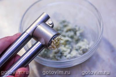 Рулетики из свинины с голубым сыром Рулетики из свинины с голубым сыром