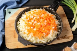 Вареники со свежей капустой Вареники со свежей капустой