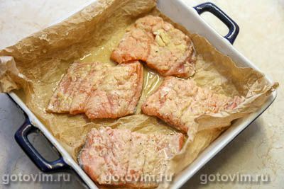 Лосось с лимонным маслом в духовке 