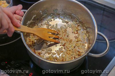 Солянка из квашеной и свежей капусты с нутом и курагой Солянка из квашеной и свежей капусты с нутом и курагой