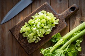 Салат с сельдереем и говядиной Салат с сельдереем и говядиной