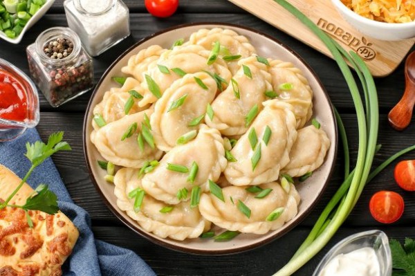 Вареники со свежей капустой Вареники со свежей капустой