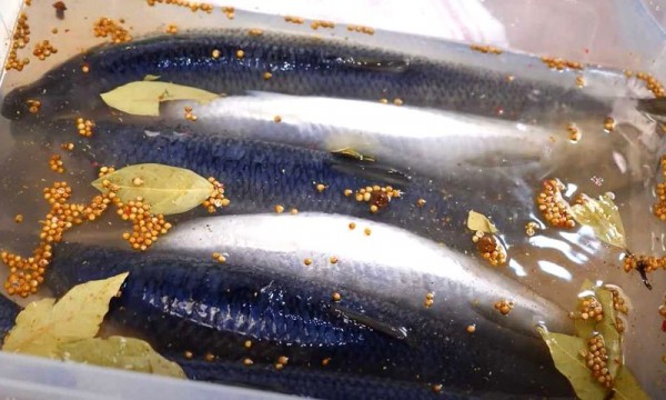 Селёдка солёная в домашних условиях очень вкусная
Селёдка солёная в домашних условиях очень вкусная