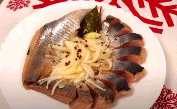 Селёдка солёная в домашних условиях очень вкусная
Селёдка солёная в домашних условиях очень вкусная