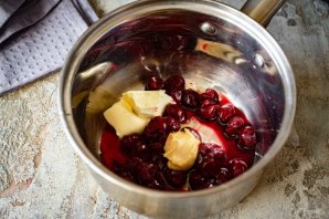 Нежная говядина под ягодным соусом Нежная говядина под ягодным соусом