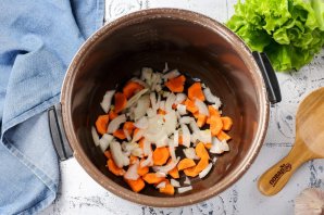 Куриные сердечки в мультиварке в сливках Куриные сердечки в мультиварке в сливках