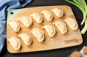 Вареники со свежей капустой Вареники со свежей капустой