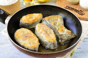 Сом жареный на сковороде Сом жареный на сковороде