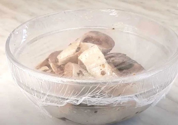 Селёдка солёная в домашних условиях очень вкусная
Селёдка солёная в домашних условиях очень вкусная