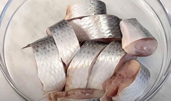 Селёдка солёная в домашних условиях очень вкусная
Селёдка солёная в домашних условиях очень вкусная