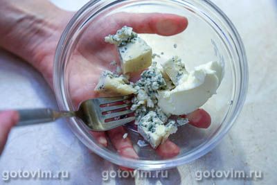 Рулетики из свинины с голубым сыром Рулетики из свинины с голубым сыром