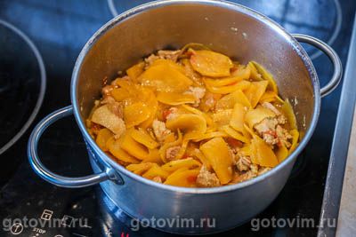 Карри из свинины с репой и перцем чили