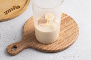 Цельнозерновой смузи с бананом Цельнозерновой смузи с бананом