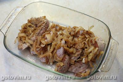 Свинина под шубой из сыра и вареного яйца Свинина под шубой из сыра и вареного яйца