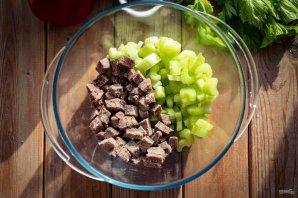 Салат с сельдереем и говядиной Салат с сельдереем и говядиной