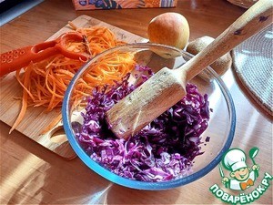 Овощной салат с киви и яблоком