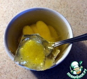 Желе "Солнечный зайчик" с ананасовым смузи Желе "Солнечный зайчик" с ананасовым смузи