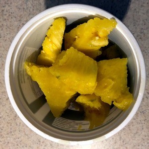 Желе "Солнечный зайчик" с ананасовым смузи Желе "Солнечный зайчик" с ананасовым смузи