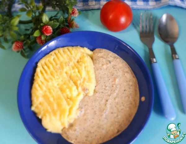 Жидкая подлива с курицей и грибами