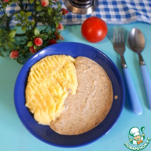 Жидкая подлива с курицей и грибами