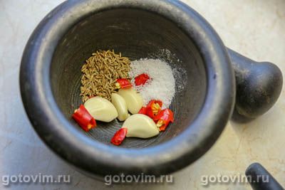 Кубинский соус мохо из зелени с чесноком и чили Кубинский соус мохо из зелени с чесноком и чили