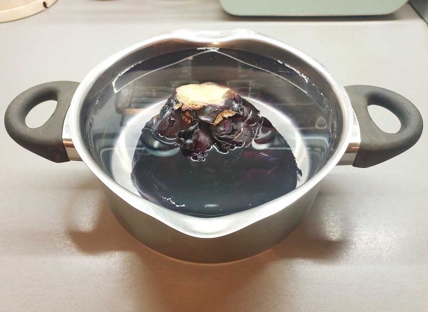 Как покрасить яйца красной капустой Как покрасить яйца красной капустой