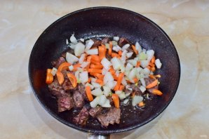 Плов из говядины на сковороде Плов из говядины на сковороде