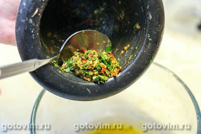 Мятая картошка с соусом мохо в духовке Мятая картошка с соусом мохо в духовке