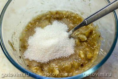 Постные рогалики из бананового теста с арахисом Постные рогалики из бананового теста с арахисом