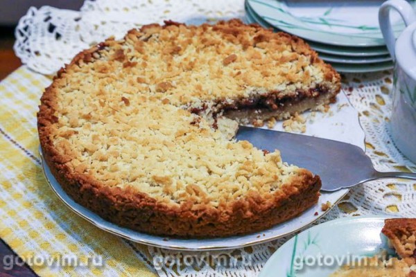 Постный тертый пирог с вареньем