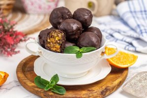 Конфеты из сухофруктов в шоколаде