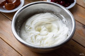 Пирог с вишней без глютена