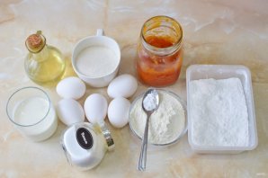 Бисквитный рулет с кремом из сливок Бисквитный рулет с кремом из сливок