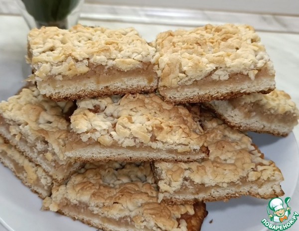 Тертый пирог с яблоками