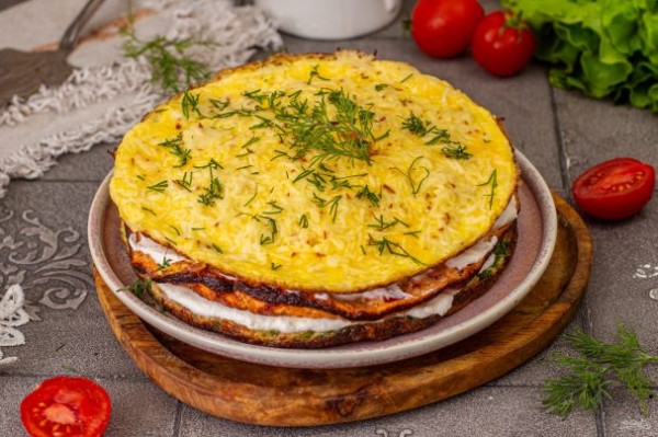 Трёхслойный торт-омлет Трёхслойный торт-омлет