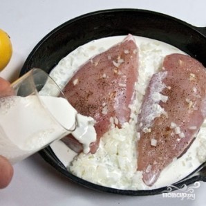 Куриные грудки в сливках под сыром Куриные грудки в сливках под сыром