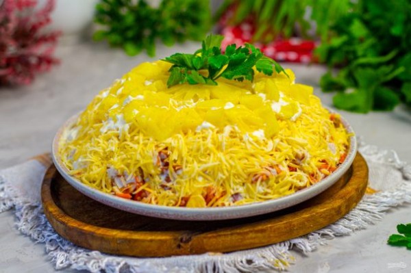 Салат "Ананасовое кольцо" Салат "Ананасовое кольцо"