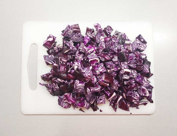 Как покрасить яйца красной капустой Как покрасить яйца красной капустой