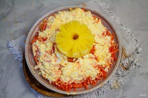Салат "Ананасовое кольцо" Салат "Ананасовое кольцо"