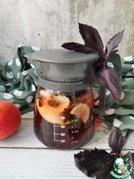 Базиликовый чай с яблоком Базиликовый чай с яблоком